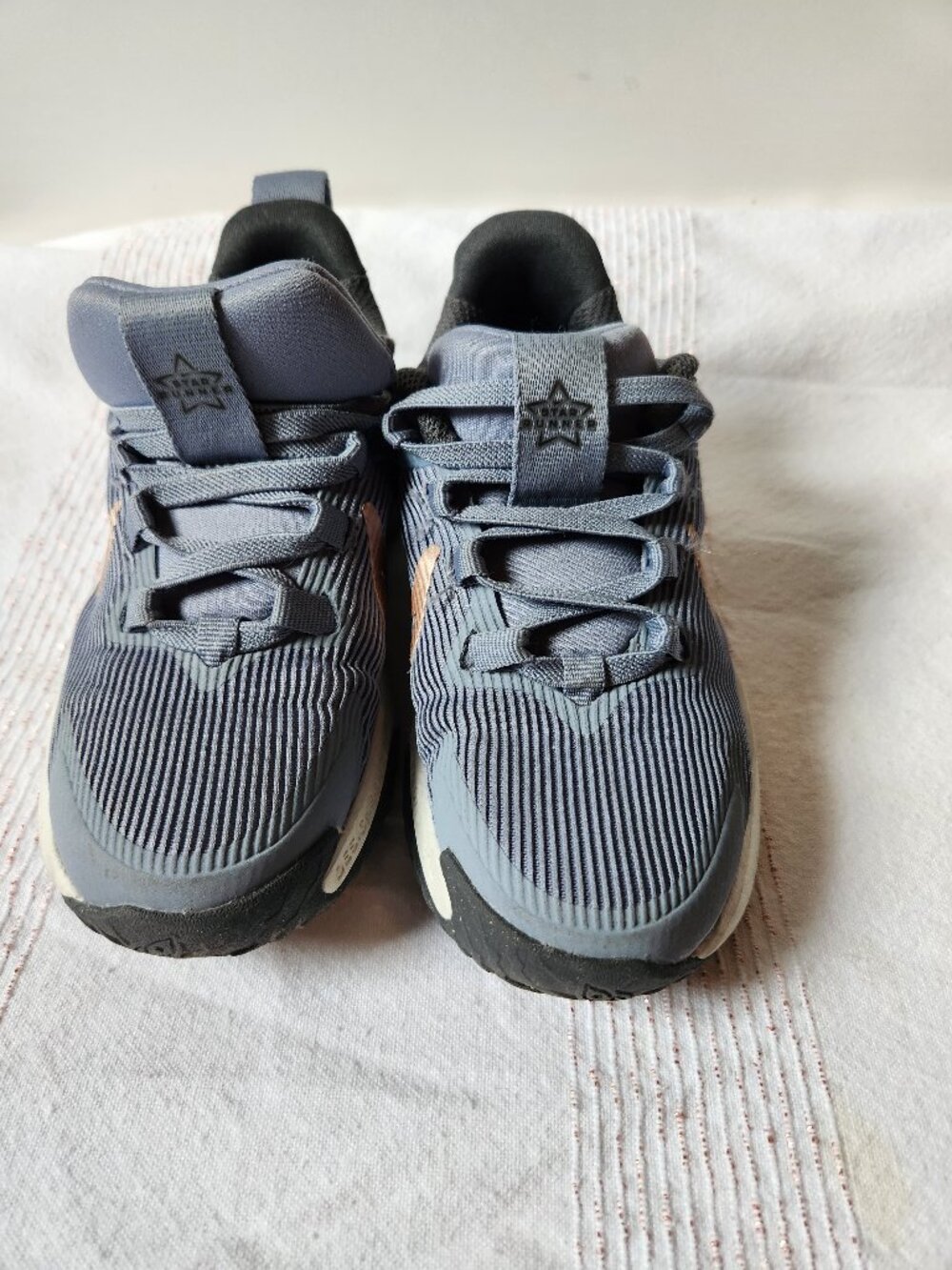 Nike Star Runner 04 Sneakers Kids Size 11C DX7614-405 Gray